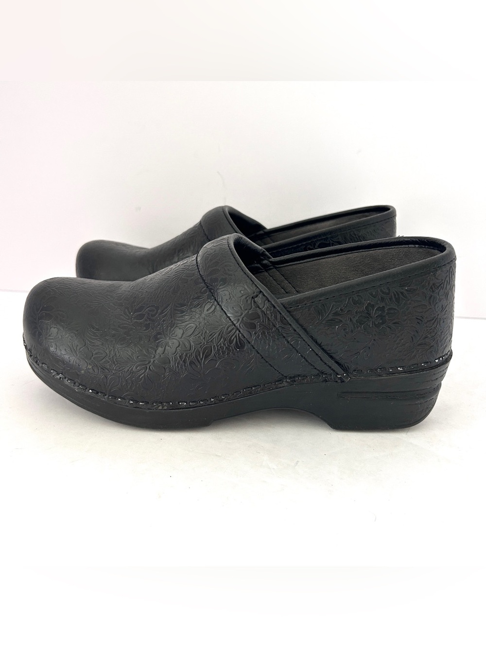 Dansko XP Pro Black Embossed Floral Clog Shoes Zendaya Work Size EU40 US 7.5 - 8 - Picture 4 of 13
